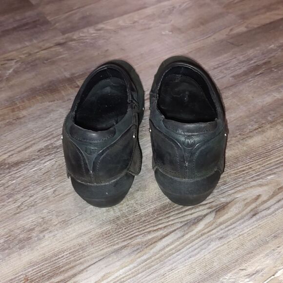 Merrell black mules and clogs  Sz 9 - Picture 4 of 7